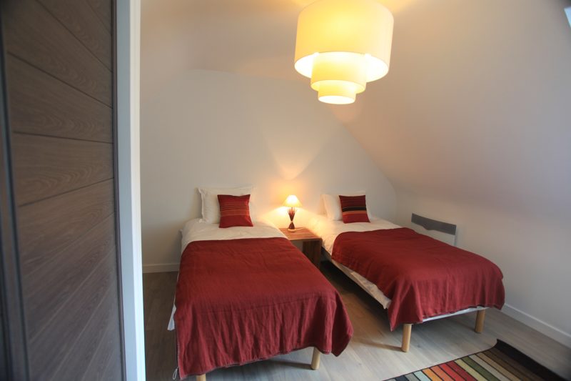 Chambre mansardée, lits jumeaux